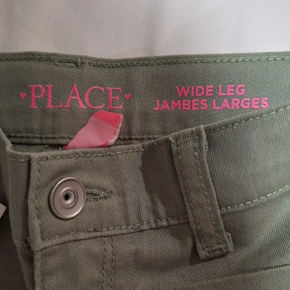 NEW. The Children's Place Olive wide Leg Size 4